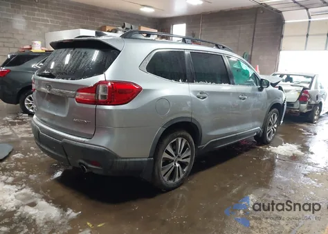 2020 Subaru Ascent Premium из США, поврежденный, VIN 4S4WMAHD3L3413069